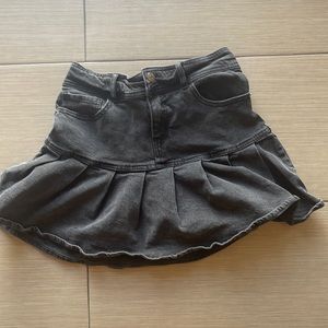 Cute mini skirt, very comfortable